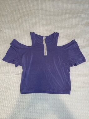 Lululemon crop top